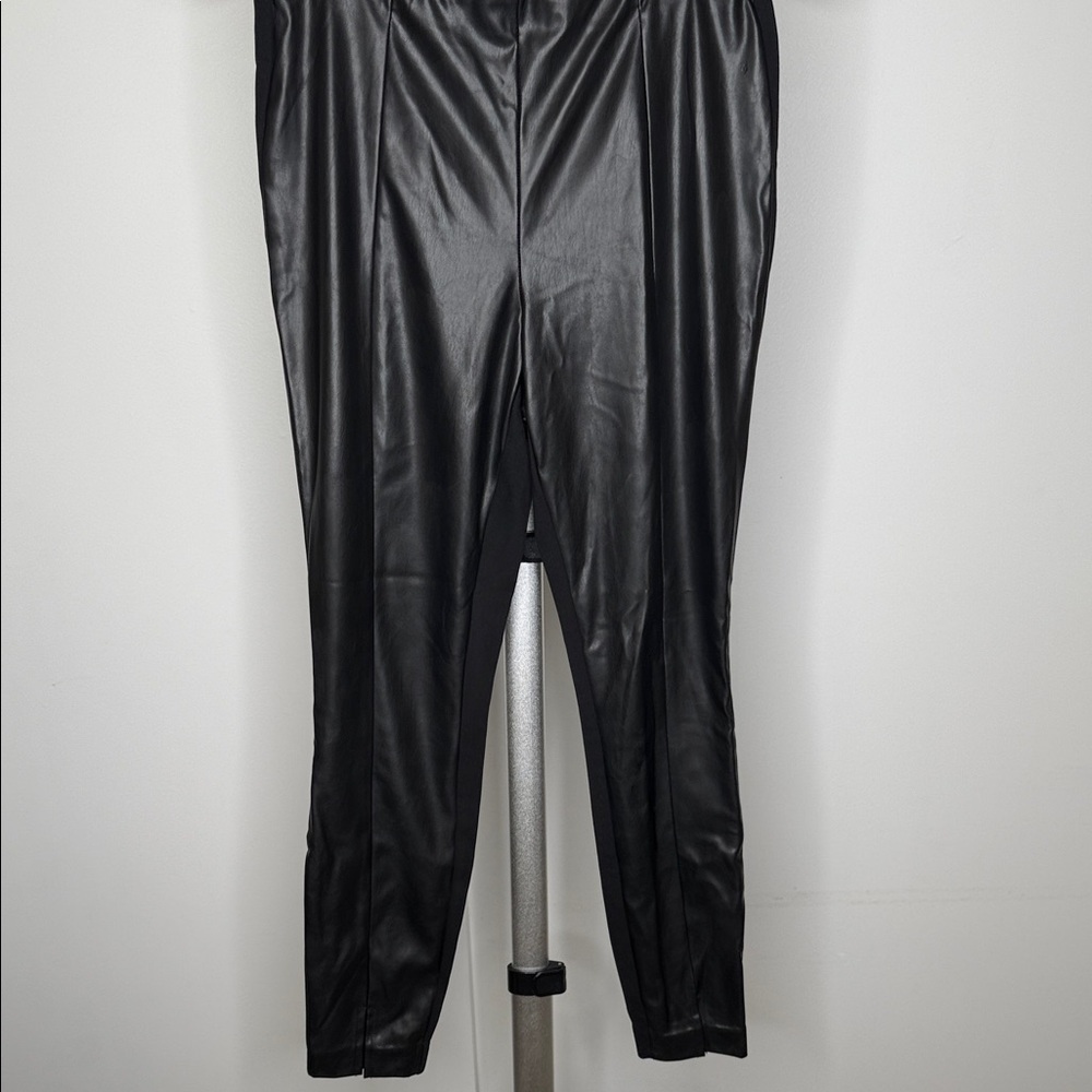 Bar III Shiny Black Cropped Pants